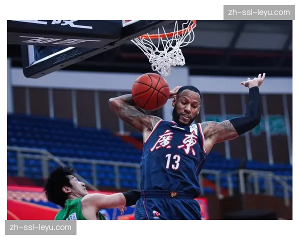 雷霆近12战6胜6负防守效率骤降，吹罚尺度变化凸显内线短板隐患