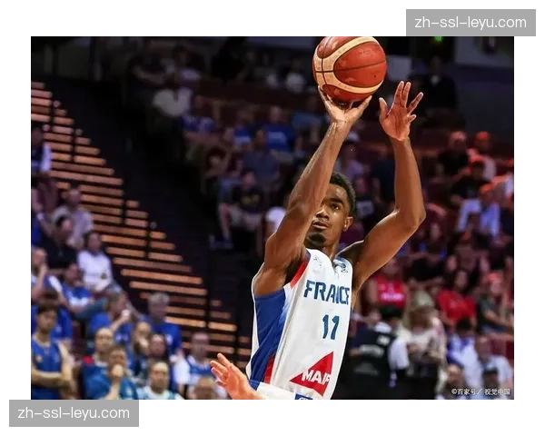 尼克斯替补席补强克拉克森 进攻火力得到延续 尼克斯替补席补强克拉克森 进攻火力得到延续